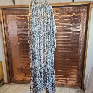 Three Bird Nest Paisley Print Kimono